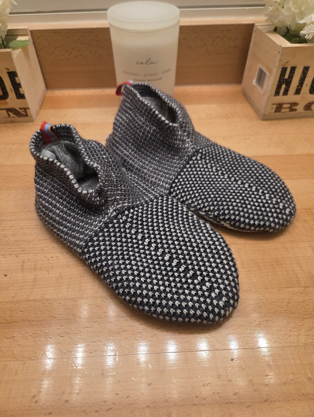 Bombas Gripper Slippers House Shoes Gray Knit Non-Slip Women's Medium
